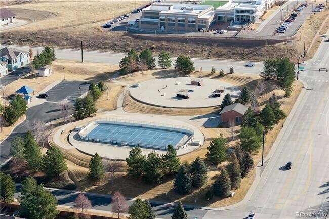 Building Photo - 421 W English Sparrow Dr