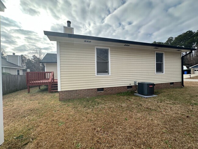 Building Photo - 5598 Arapahoe Ct