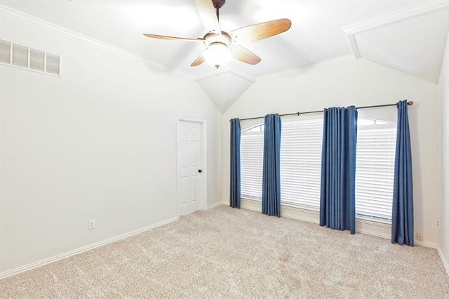 Building Photo - 17007 Vinland Dr