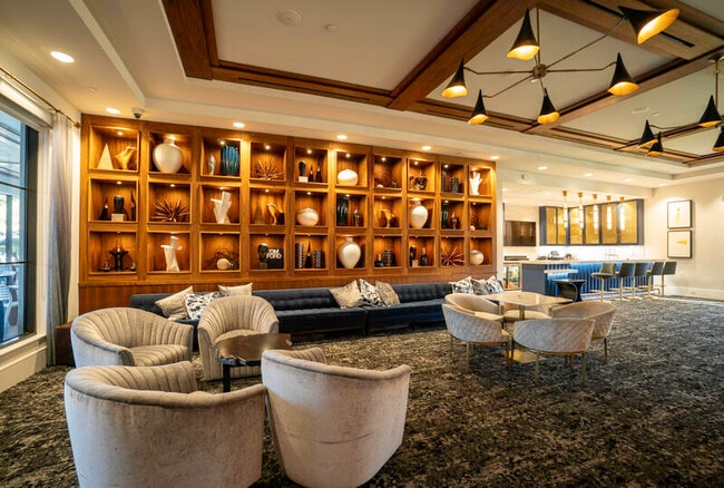 Building Photo - 17081 Five Waters Ave