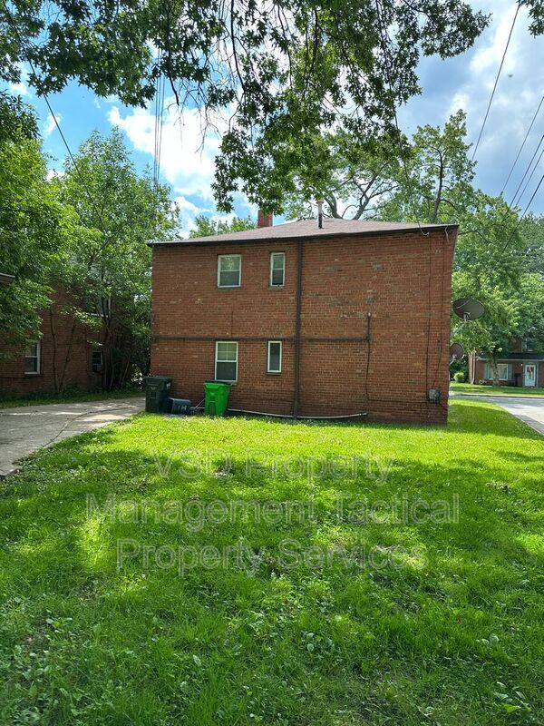 Building Photo - 20131 Crystal Ave