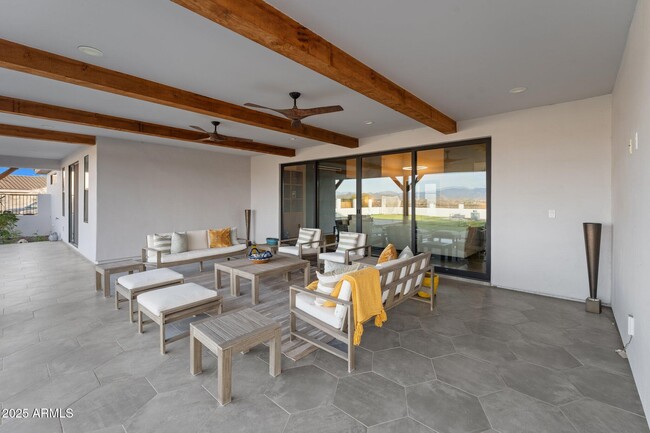Building Photo - 2500 Lupine Ln