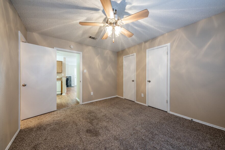 Building Photo - 6511 Melrose Trail