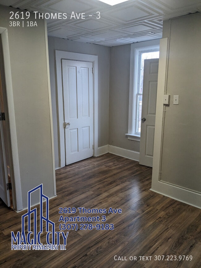 Building Photo - 2619 Thomes Ave
