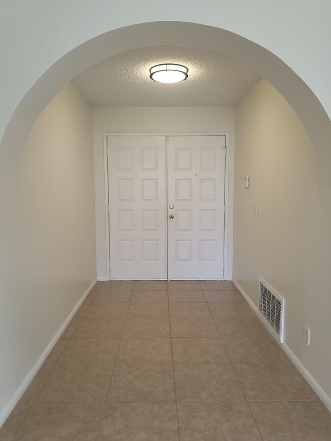 Building Photo - 67240 Garbino Rd