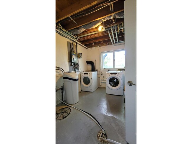 Building Photo - 512 Nelson Ct