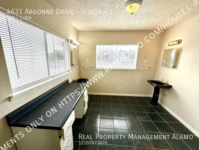 Building Photo - AVAILABLE NOW! ROOM FOR RENT!! 1 Bedroom N...
