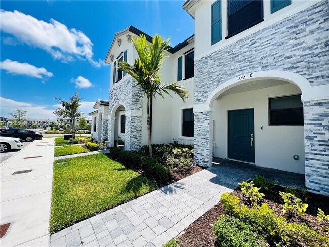 Building Photo - 13308 SW 286th Terrace