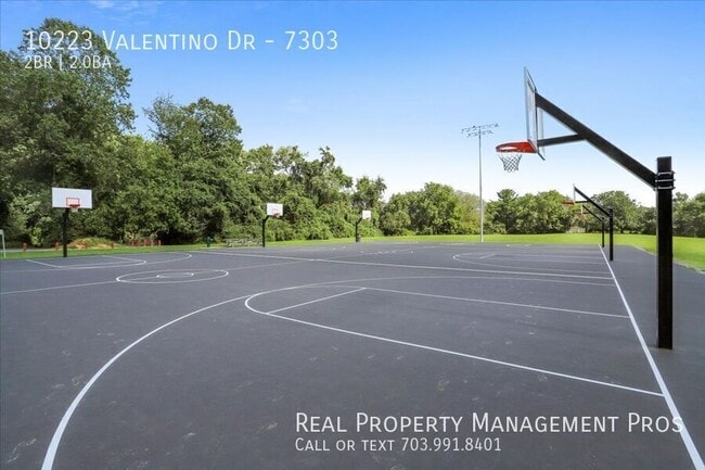 Building Photo - 10223 Valentino Dr