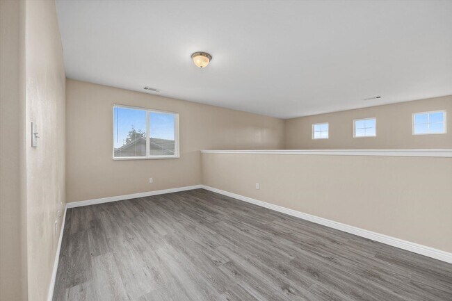 Building Photo - 9612 Pony Mountain Rd