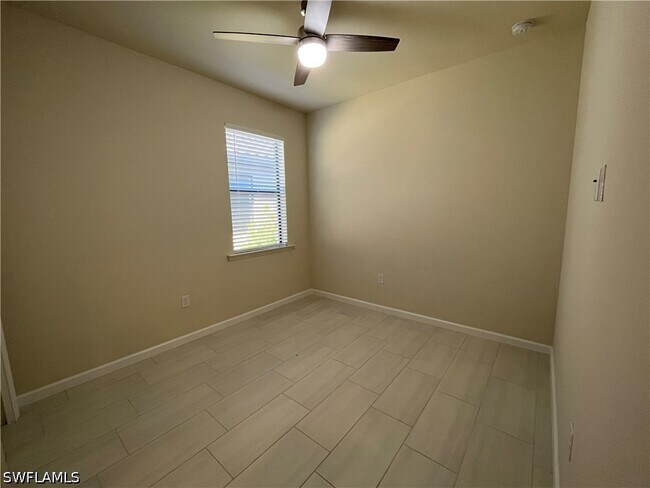 Building Photo - 2122 Yellowfin Cir