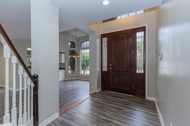 Building Photo - Huge breathtaking home!! Gated comunity wi...