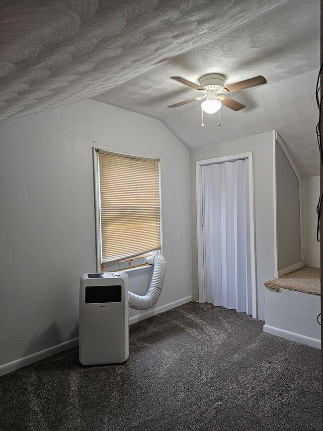 Building Photo - 803 Haskins Dr