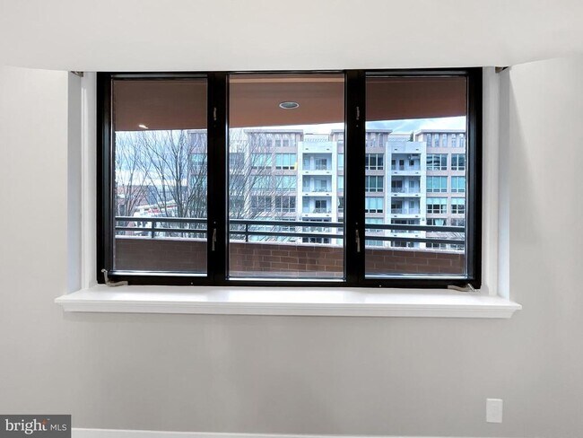 Building Photo - 4801 Hampden Ln