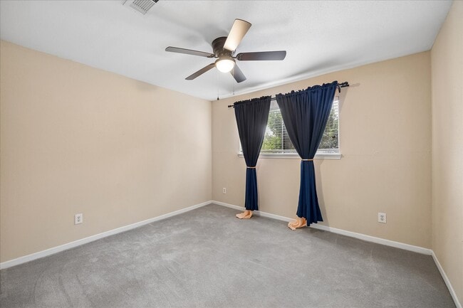 Building Photo - 1617 W Sam Houston Pkwy S
