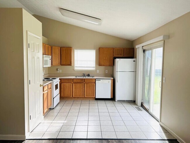 Building Photo - 40 Cabernet Ct