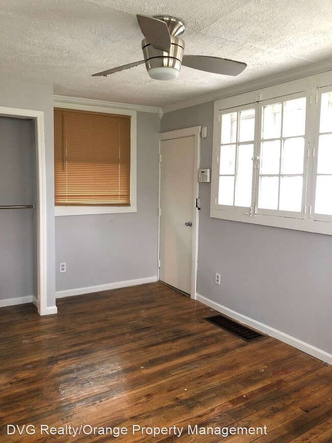 Building Photo - 3 br, 1.5 bath House - 2866 Pinkney St