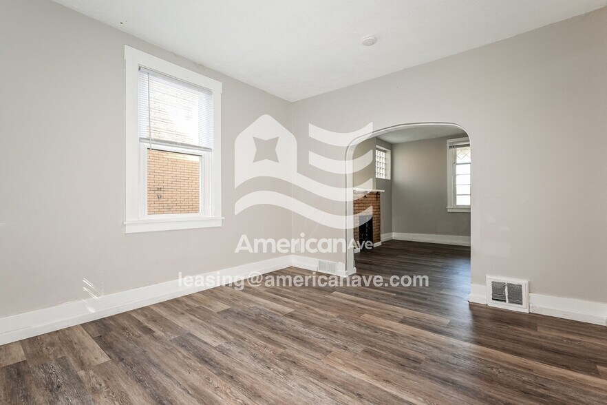 Building Photo - 822 15th St