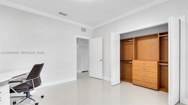 Building Photo - 110 SW 50th Ave