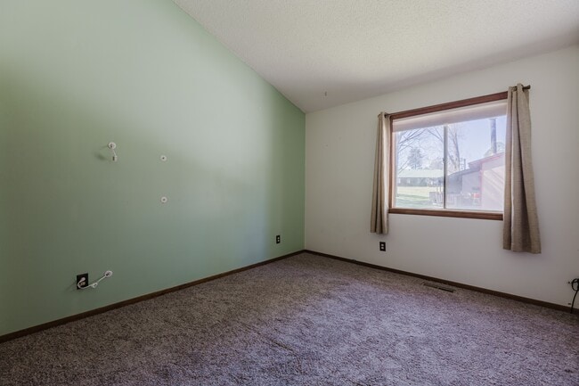 Building Photo - 217 Pinon Causeway