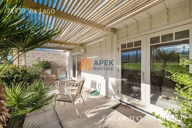 Building Photo - 74939 Vía Lago