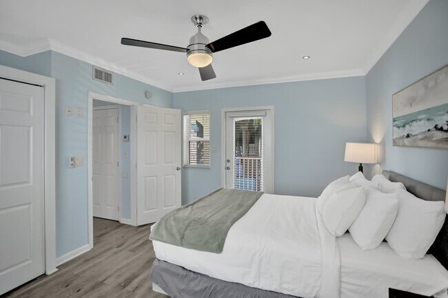 Building Photo - 37 Hendricks Isle