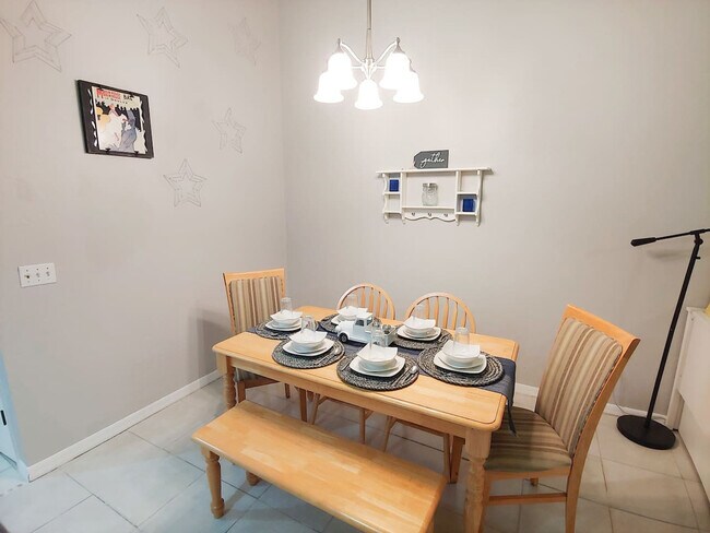 Building Photo - 3832 SW 30th Terrace