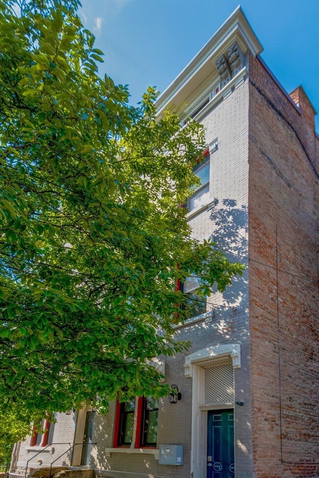 Building Photo - 306 Mulberry St