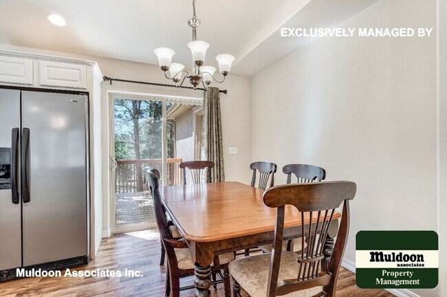 Building Photo - 8385 Woodcrest Dr