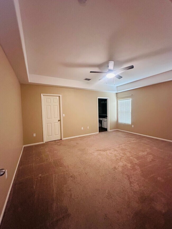 Building Photo - 6017 Tapestry Dr