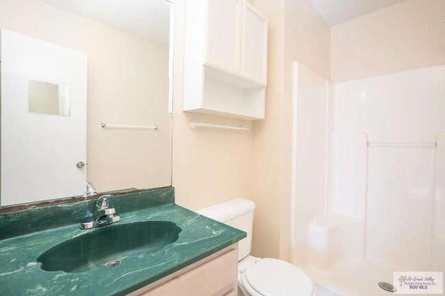 Building Photo - 1307 Lily Ln