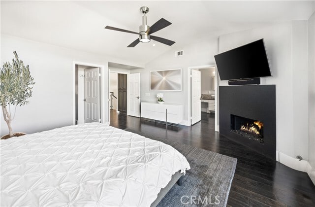 Building Photo - 4 Chandon