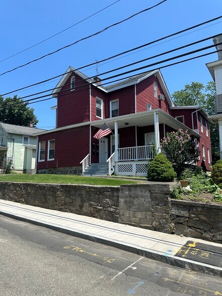 Primary Photo - 18 Osborne Ave