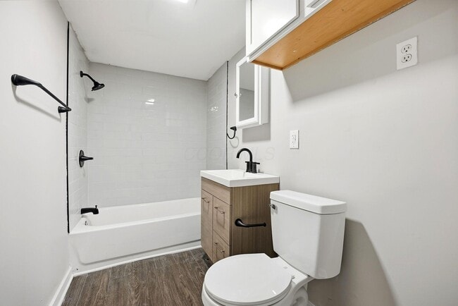 Building Photo - 1041 Market St