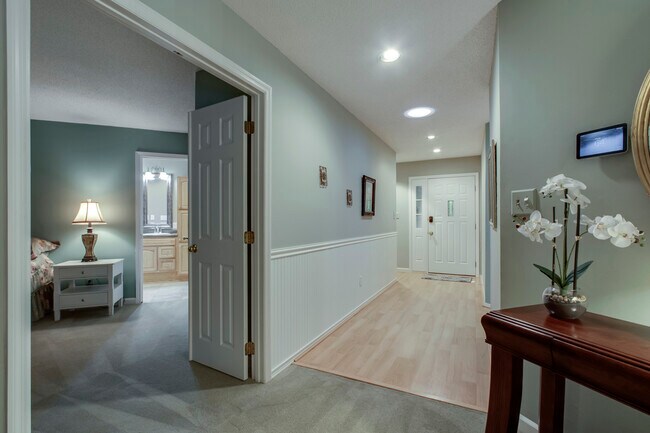 Building Photo - 260 Chuniloti Way