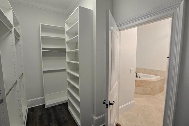 Building Photo - 1294 Lenox Park Blvd NE