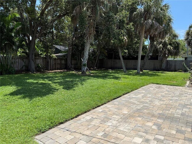 Building Photo - 8735 Dunmore Dr
