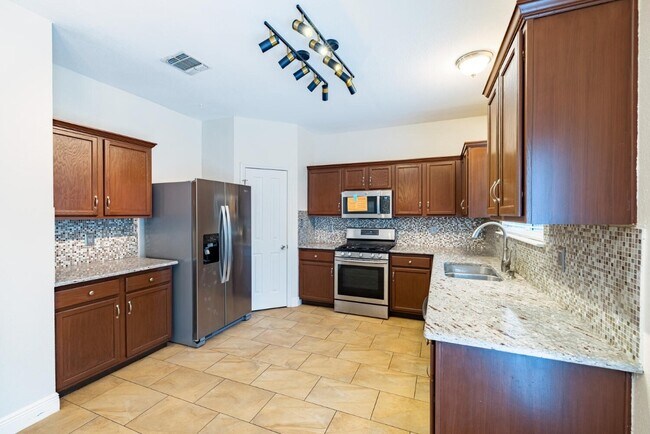 Building Photo - 1006 Tallow Trail