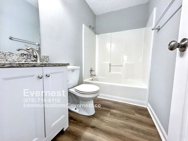 Building Photo - 9102 Fairway Ct