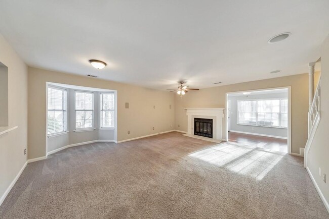 Building Photo - 2045 Fairways Ct