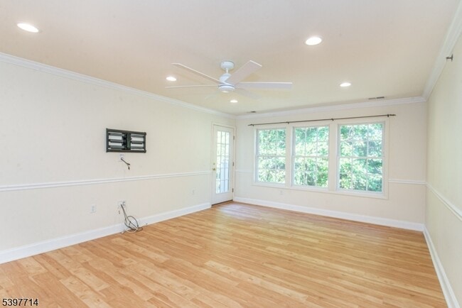 Building Photo - 3103 Peer Pl