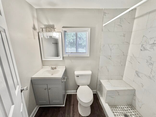 Building Photo - 324 Harrell St