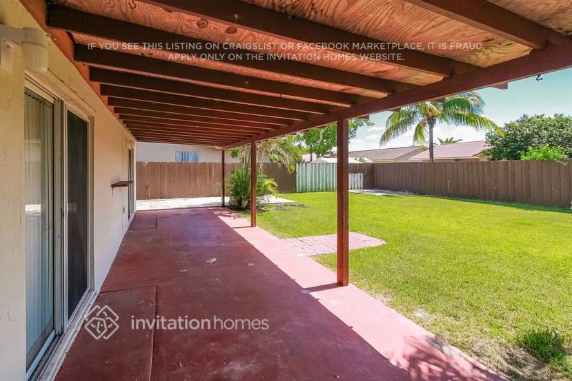 Building Photo - 18118 SW 154 Ct