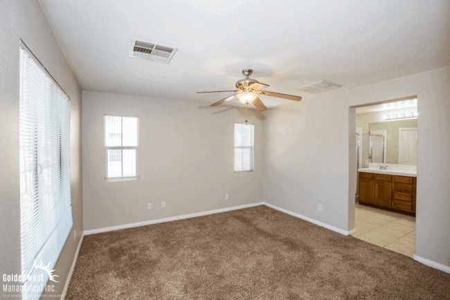 Building Photo - Beautiful 3Bdm 2.5Ba Two-Story Home with a...