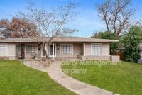 Building Photo - 815 Rittiman Rd