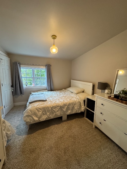 Building Photo - 915 Union St