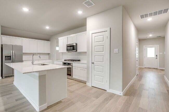 Building Photo - Brand New Build Near Alliance Airport!