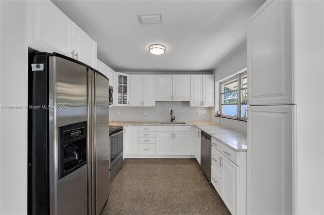 Building Photo - 2249 SW 34th Terrace