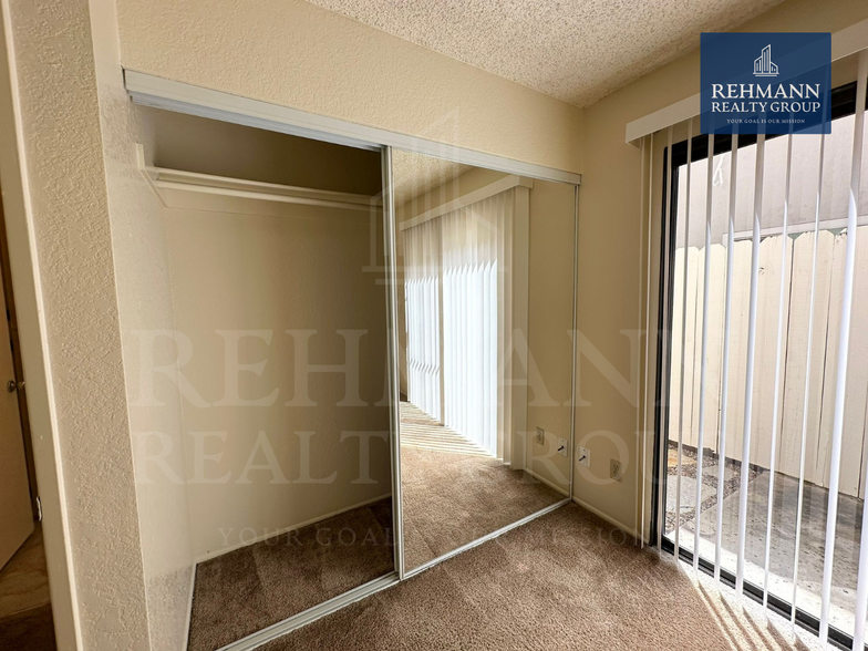 Building Photo - 4177 Iowa St