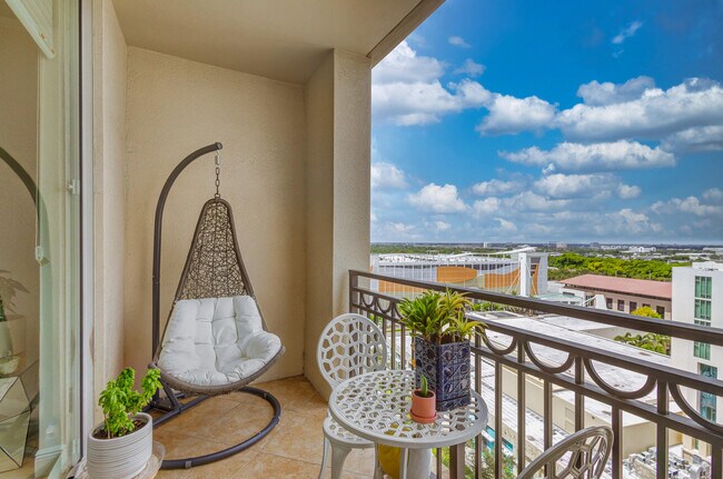 Building Photo - 550 Okeechobee Blvd